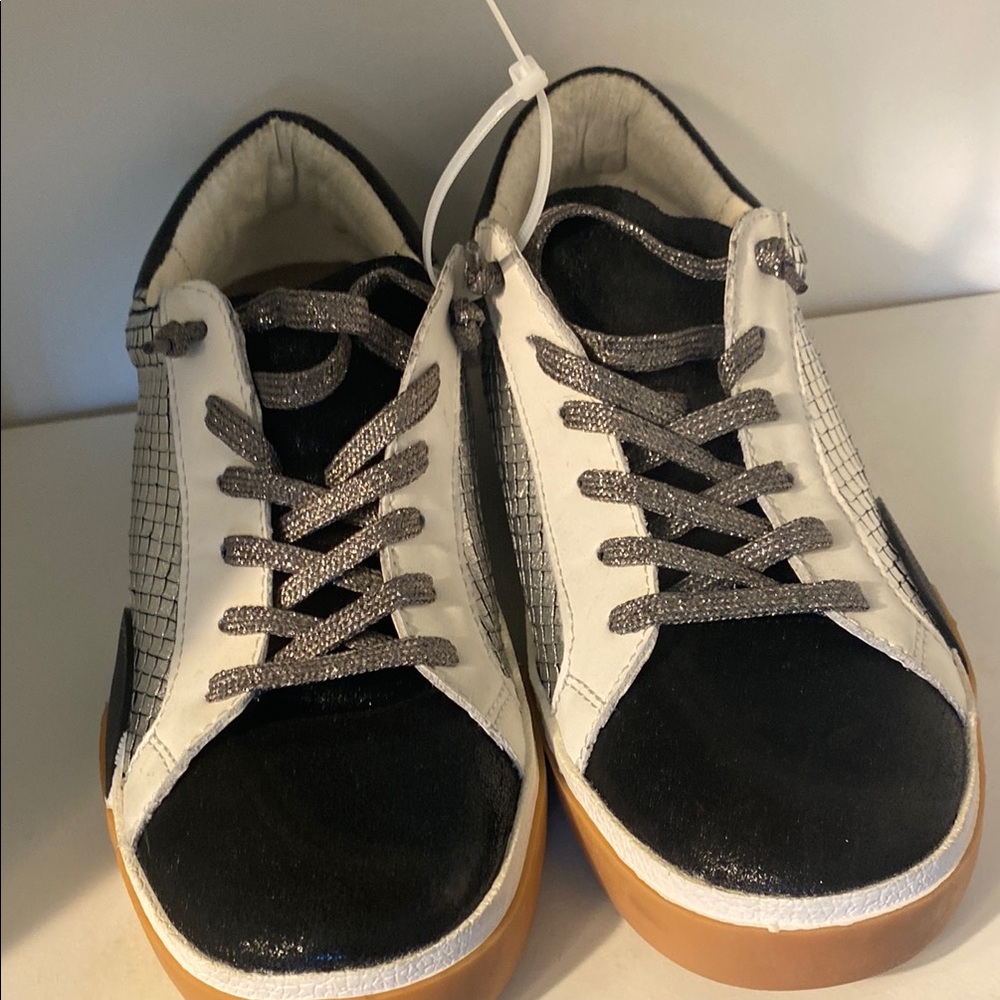 Dolce Vita Women’s Sneakers - Size 8 - New with Tags